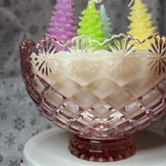 Viral Rachel Zoe Magical Christmas Morning Colorful PIne Tree XL 60 Oz. Candle - Picture 10 of 12